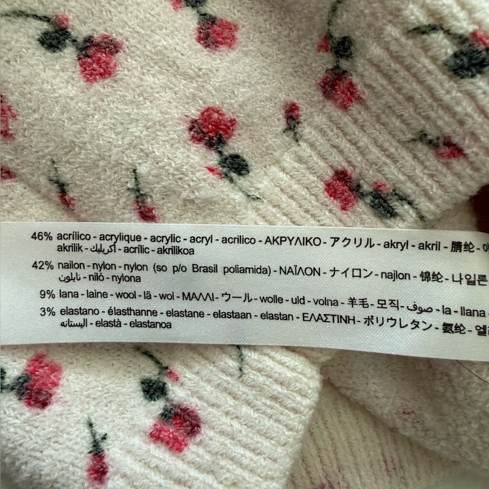 Zara Red and White Floral Cropped Tank - Picture 3 of 4
